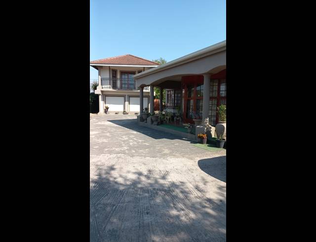 5 BEDROOM HOUSE FOR SALE IN EPWORTH